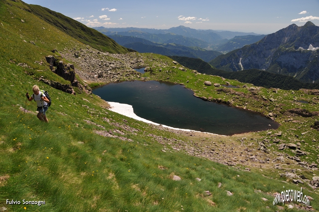 15-Riprendiamo il cammino verso i laghi di Salina.jpg